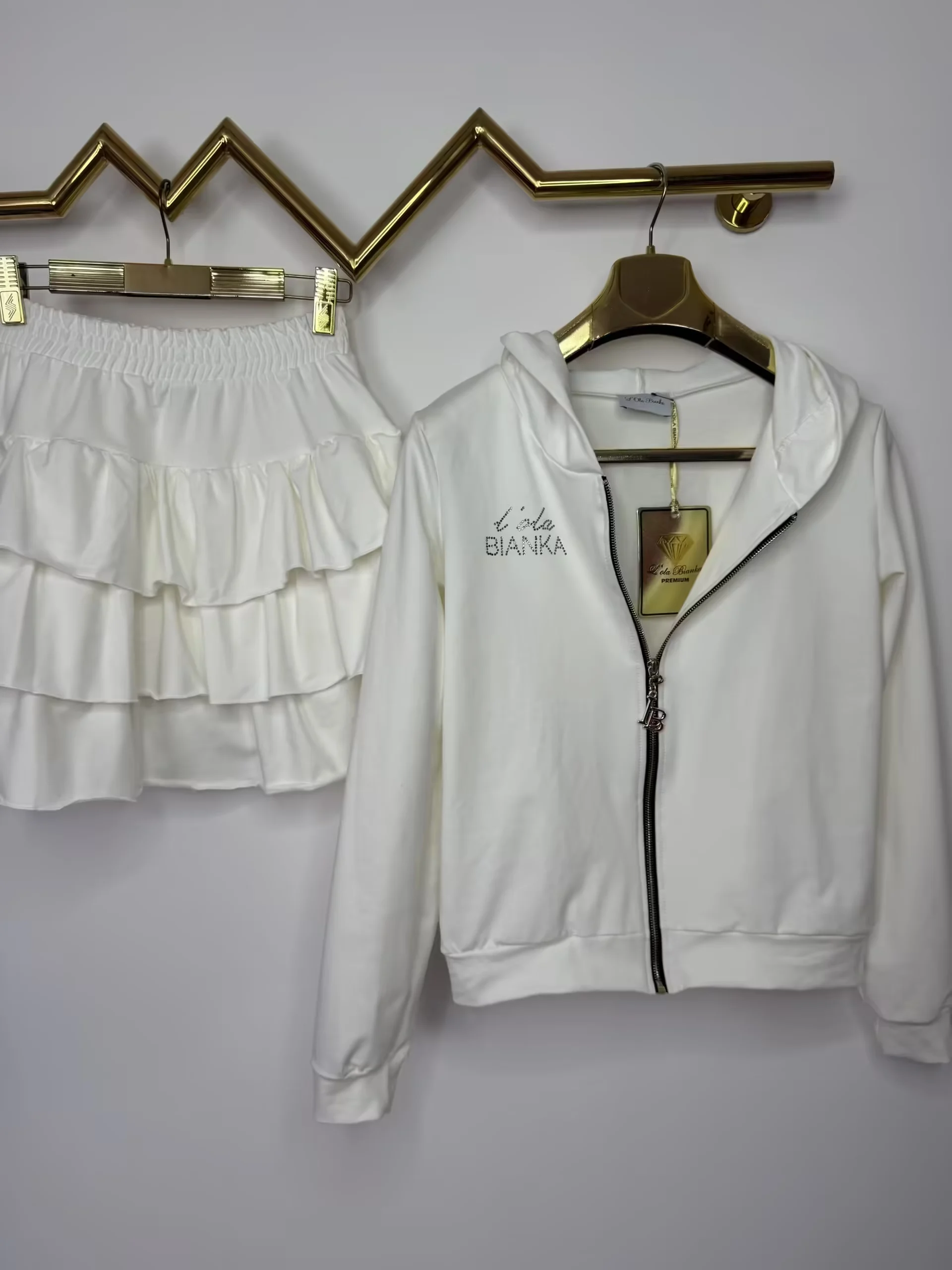 Komplet Lola Bianka biały bluza ze spódnicą - obrazek 4