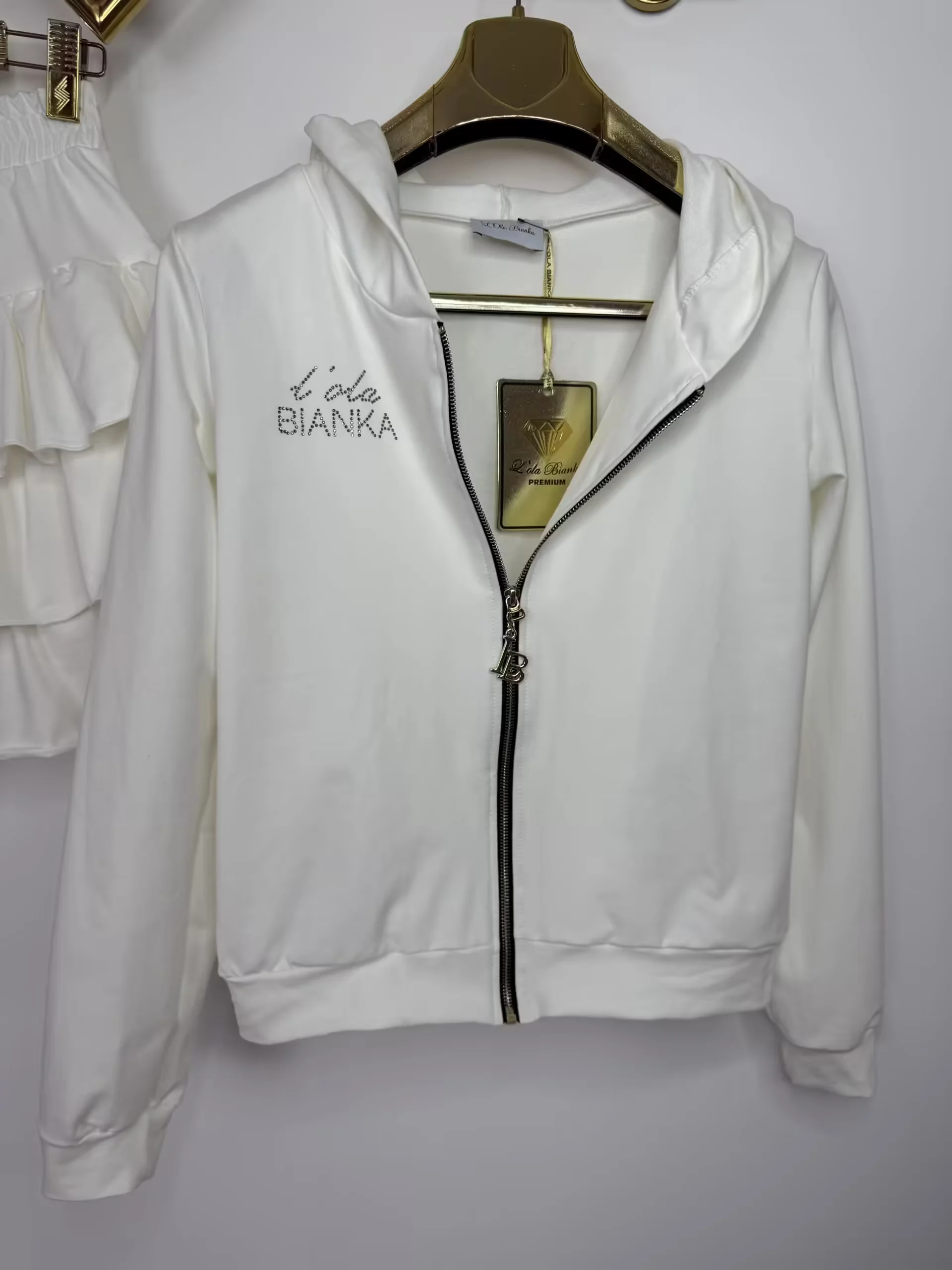 Komplet Lola Bianka biały bluza ze spódnicą - obrazek 6