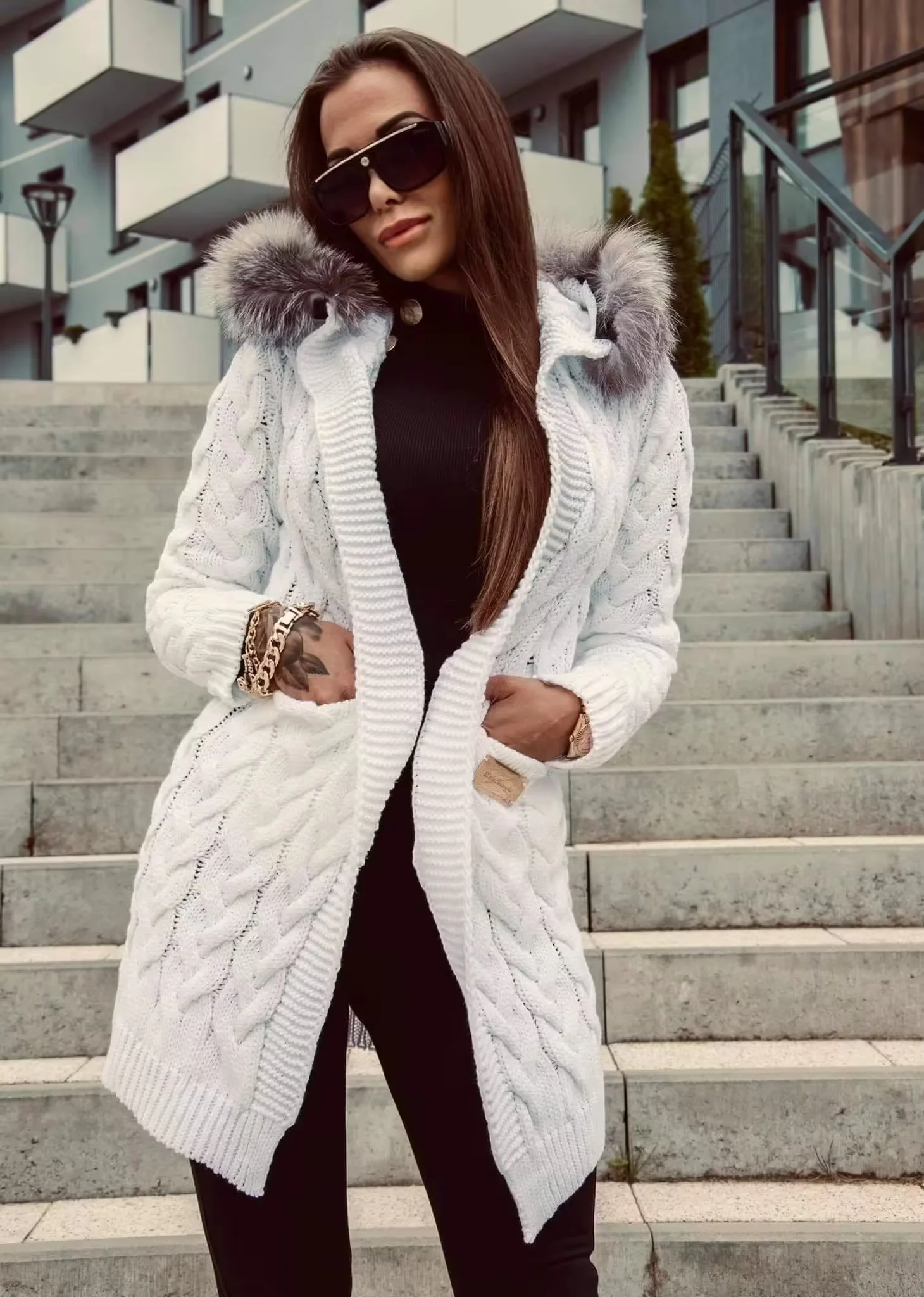 Sweter Lola Bianka biały kardigan - obrazek 4