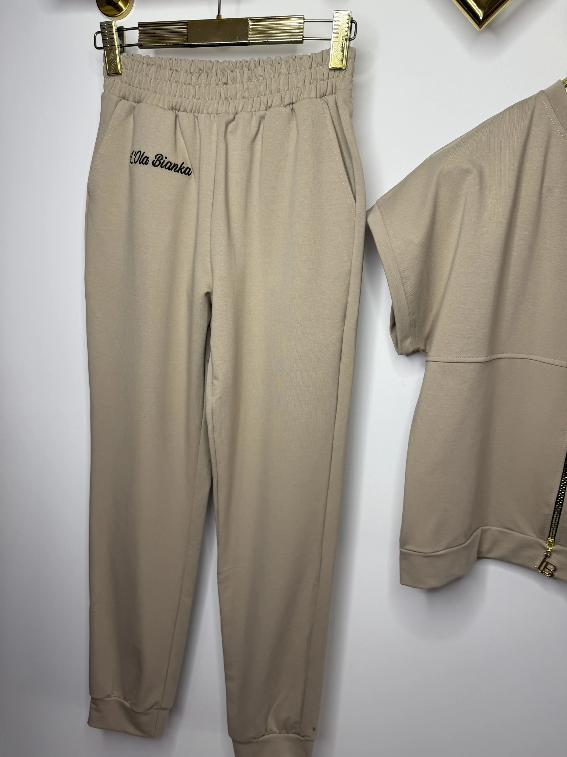 Dres Lola Bianka beżowy bawełniany - obrazek 5