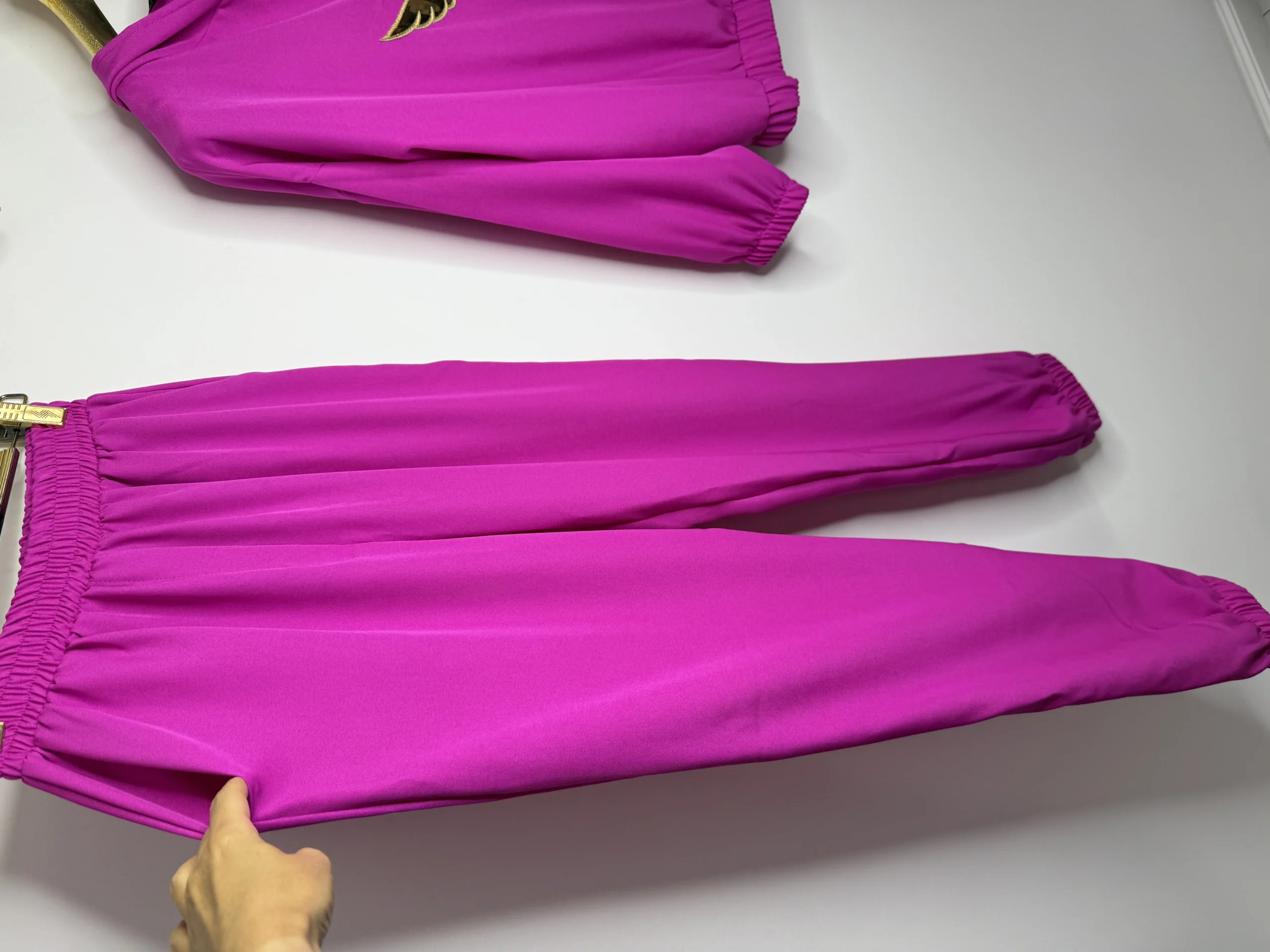 Dres Lola Bianka komplet różowy elegancki - obrazek 6