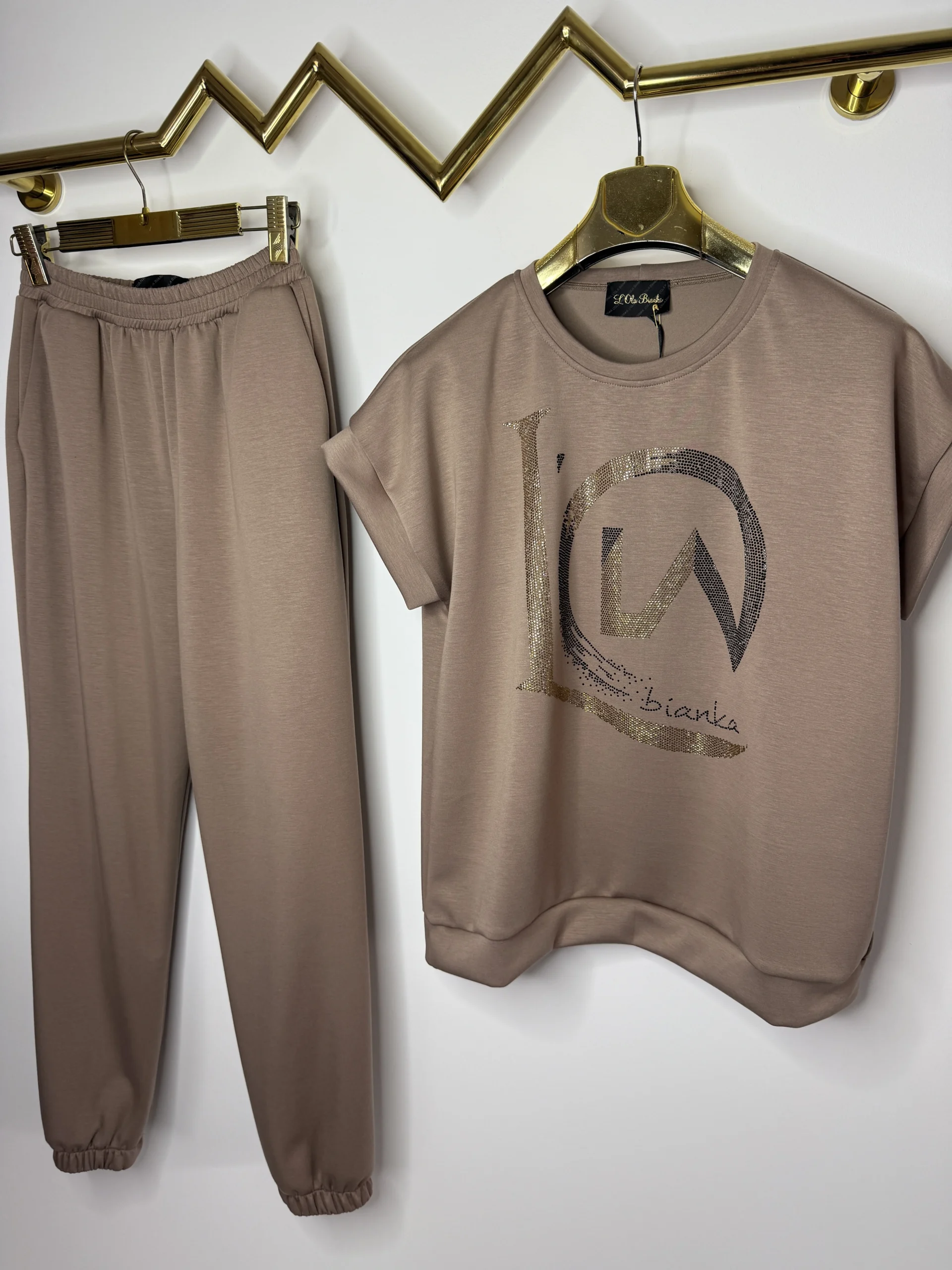 Dres Lola Bianka brązowy komplet - obrazek 5