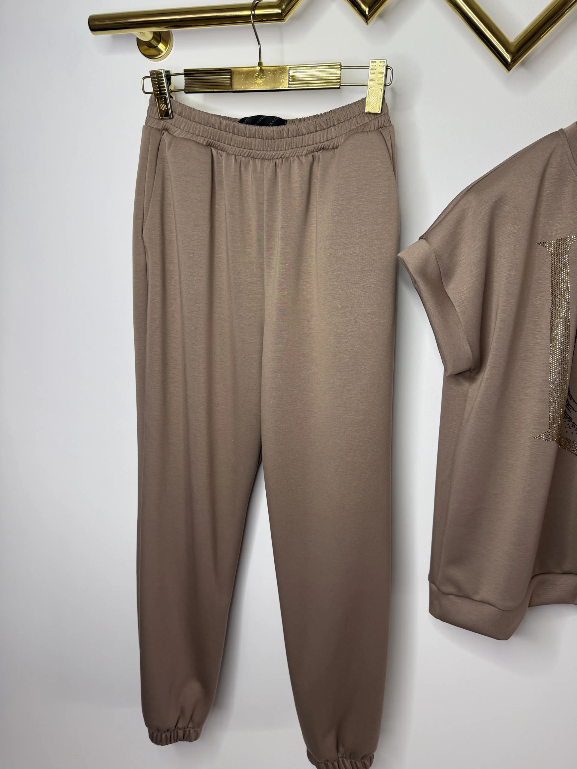 Dres Lola Bianka brązowy komplet - obrazek 8