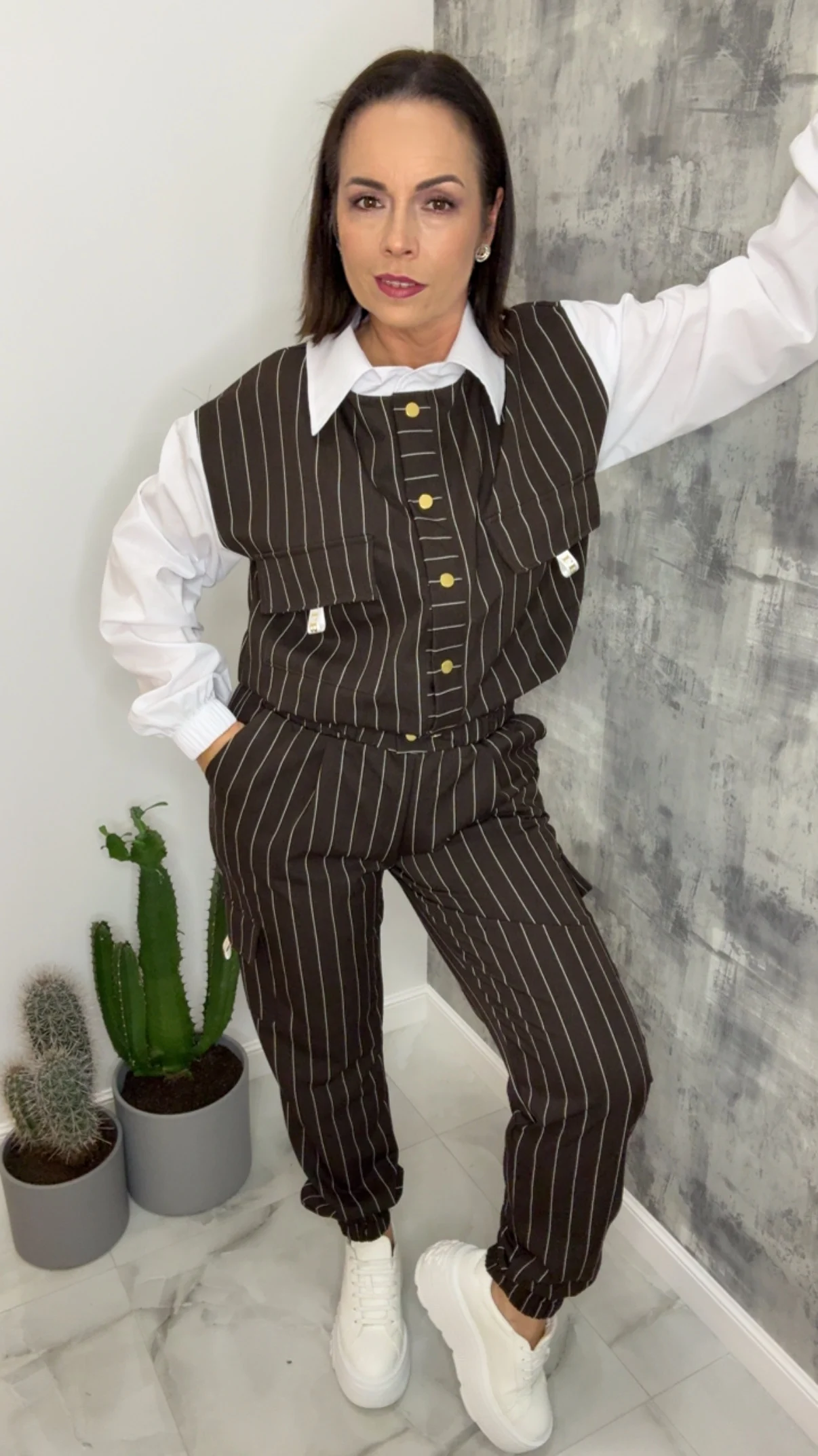 Komplet Lola Bianka brązowy garnitur - obrazek 3