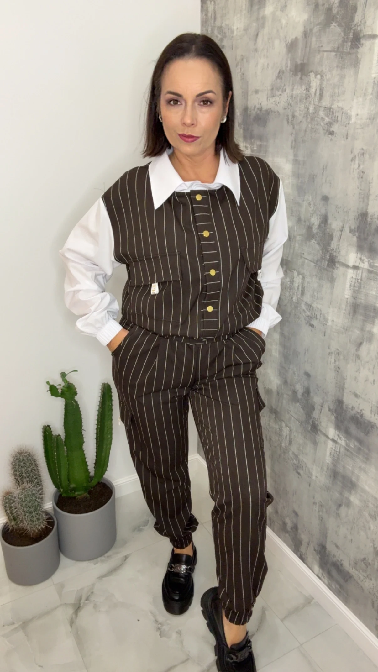 Komplet Lola Bianka brązowy garnitur - obrazek 4