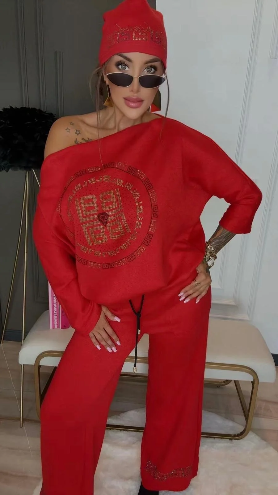 Dres Lola Bianka czerwony komplet dzianinowy - obrazek 2