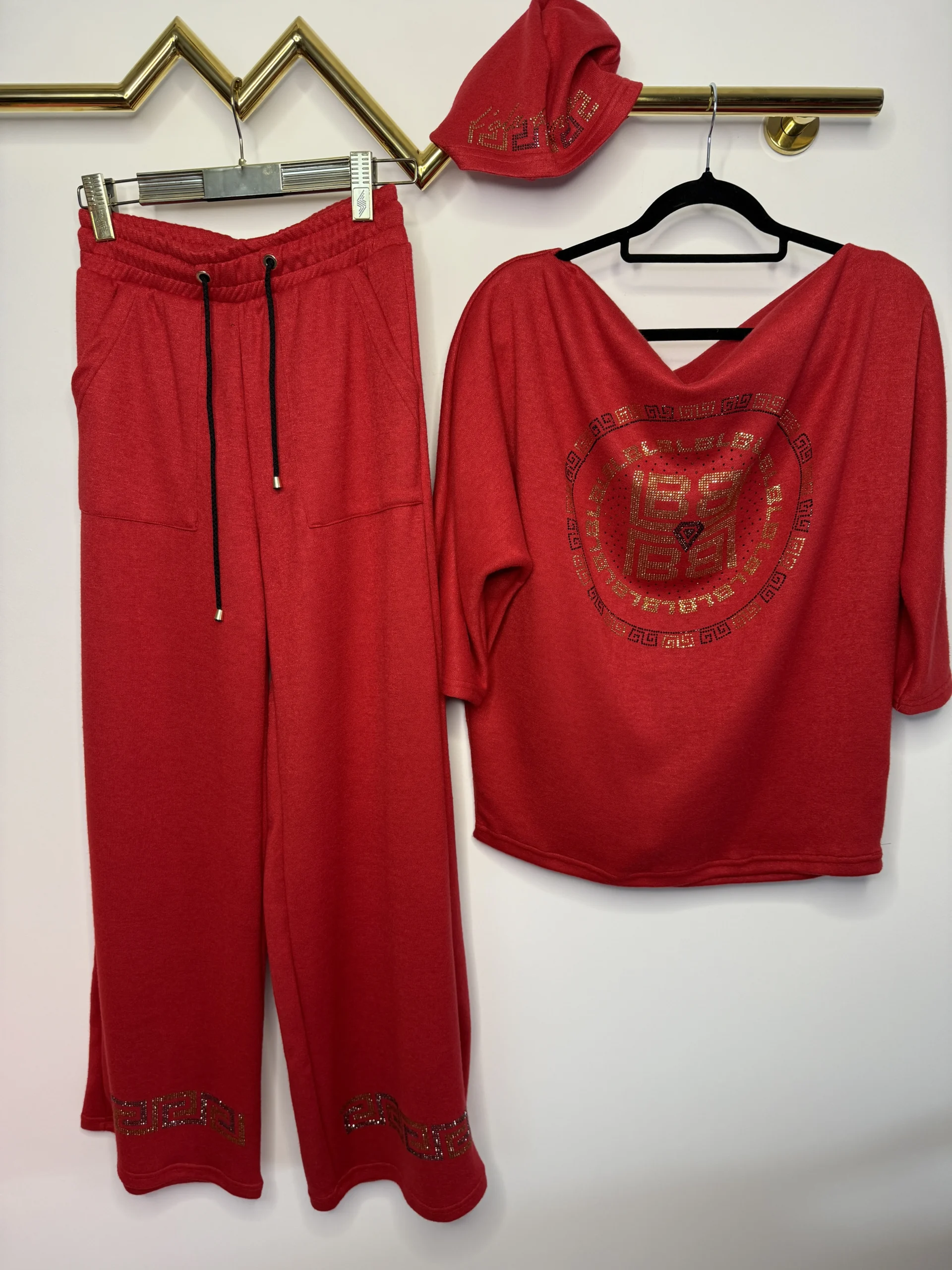 Dres Lola Bianka czerwony komplet dzianinowy - obrazek 7