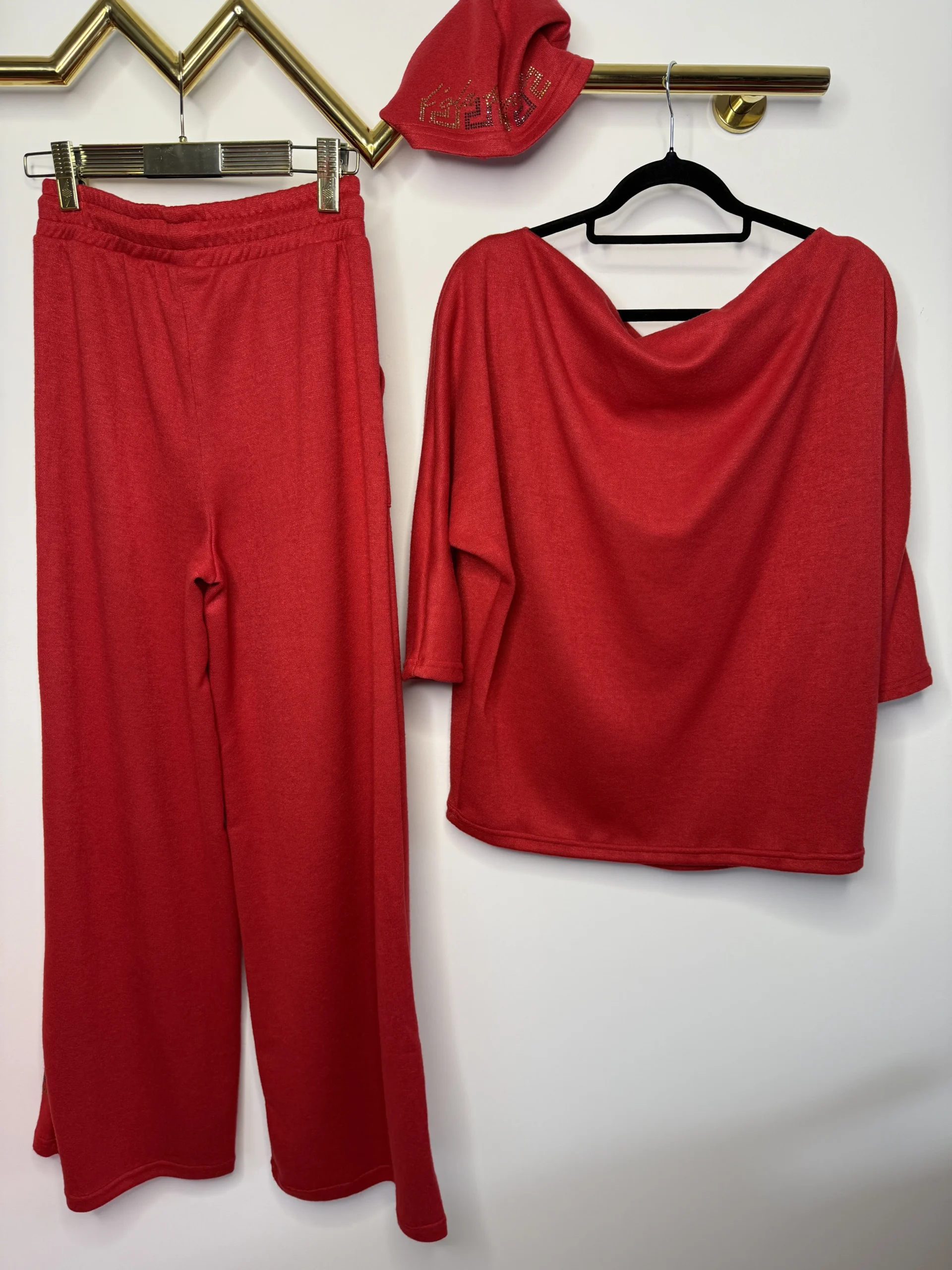 Dres Lola Bianka czerwony komplet dzianinowy - obrazek 8