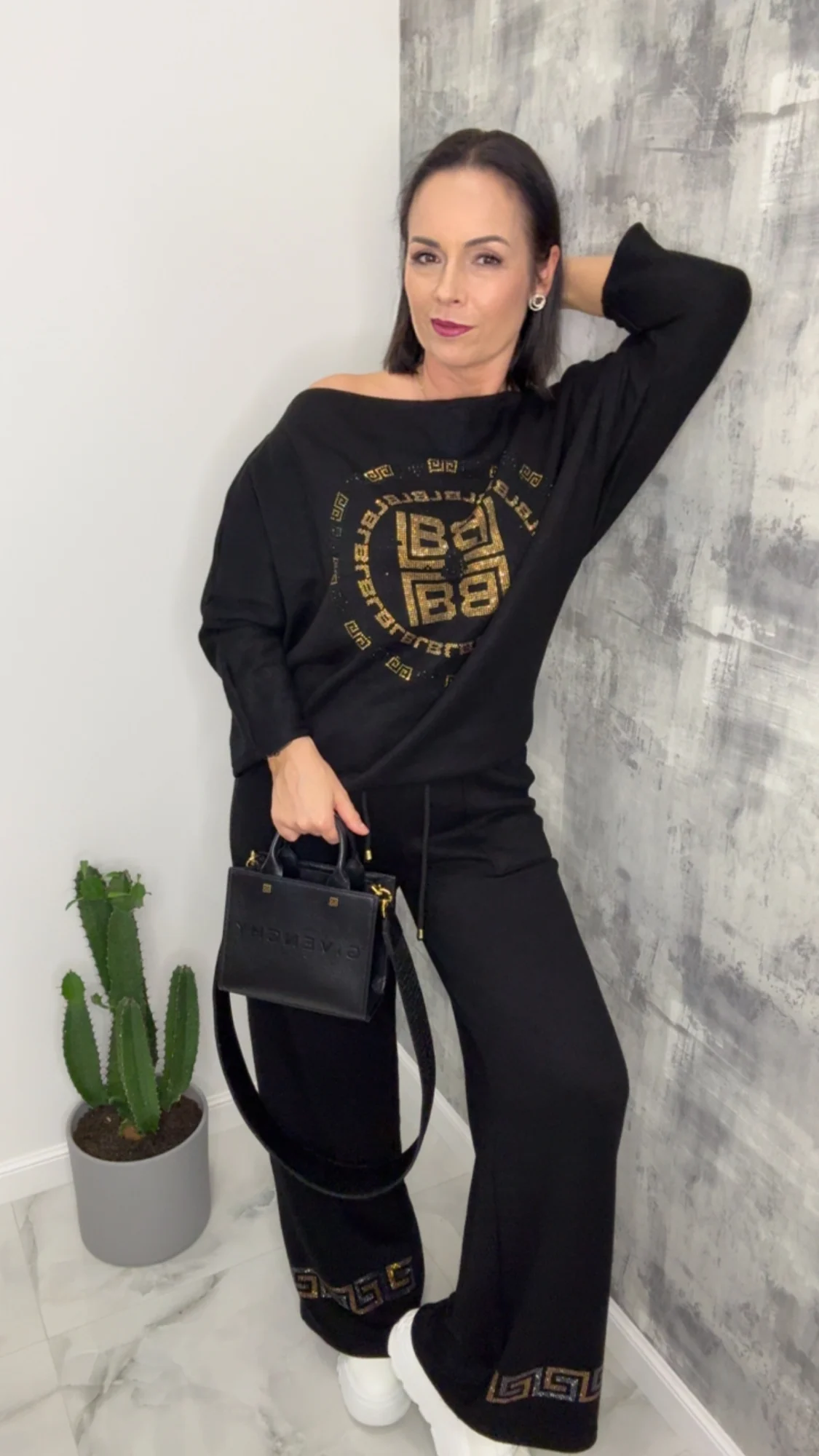 Dres Lola Bianka czarny dzianinowy - obrazek 6