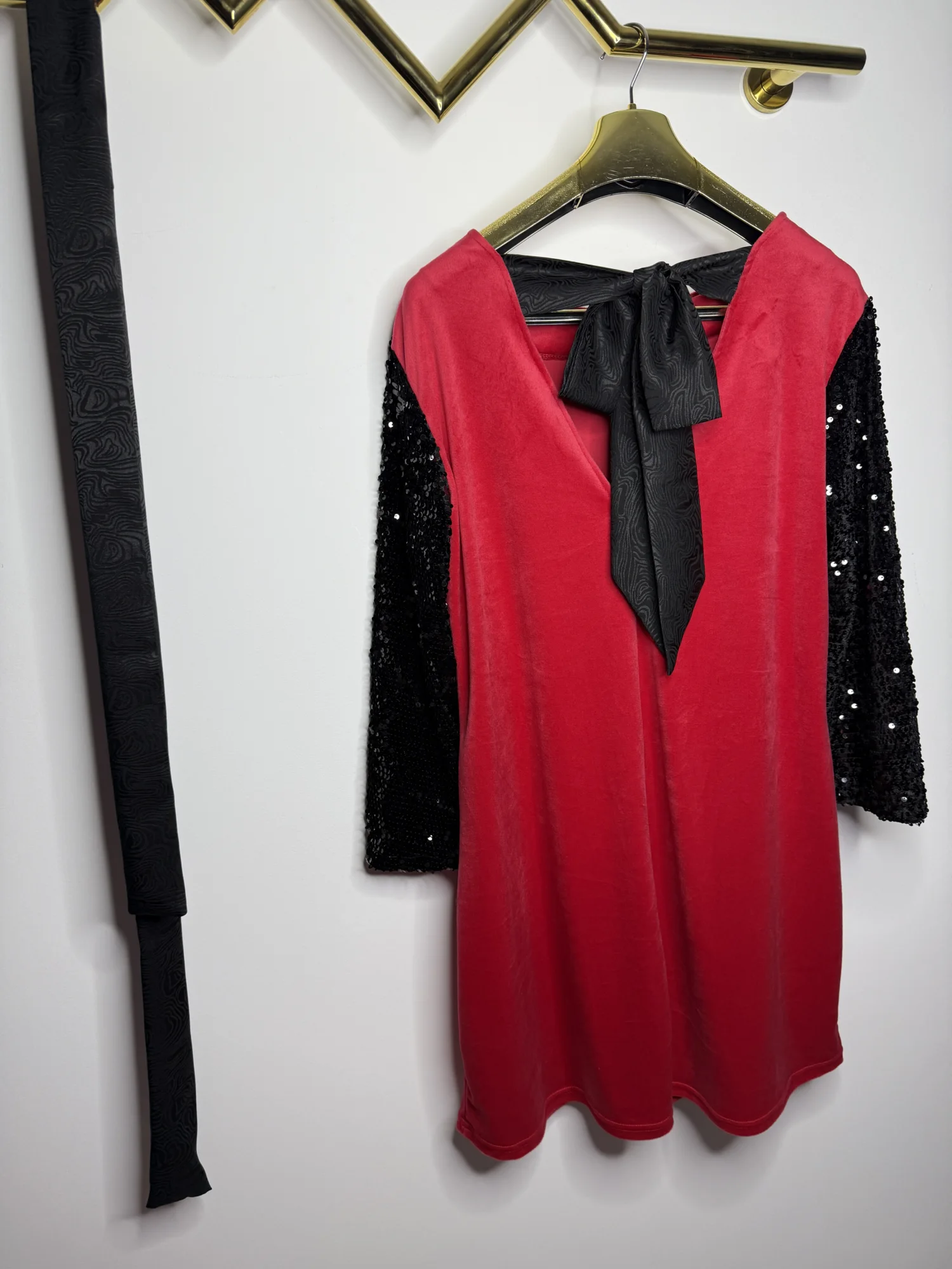 Sukienka Lola Bianka welurowa czerwona z kokardą - obrazek 5