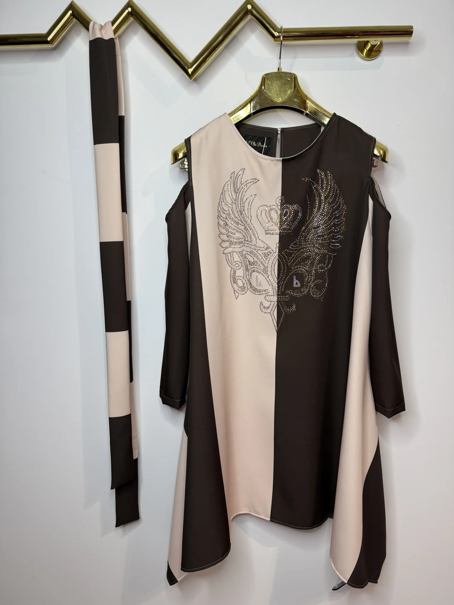 Sukienka Lola Bianka elegancka - obrazek 3